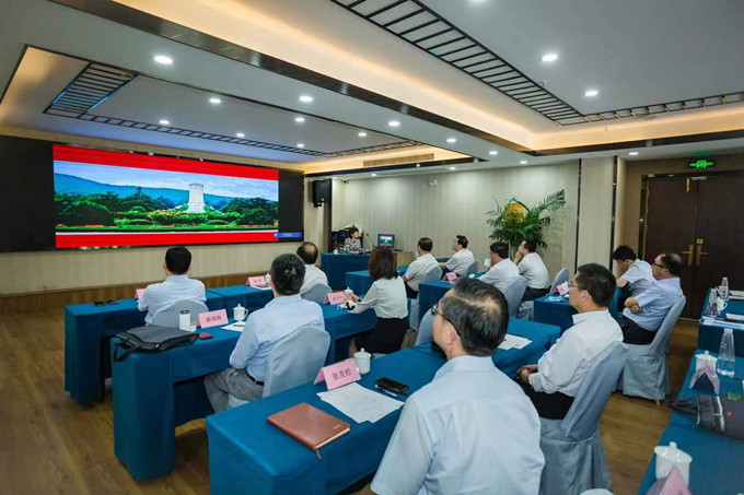 乐竞体育（中国）官方网站集团党委赴徐州开展 “跟着习近平总书记足迹学党史”专题活动3_副本.png