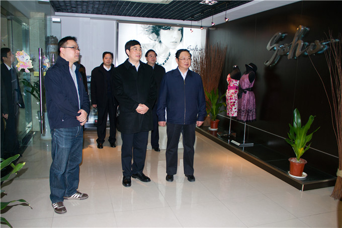 中国中丝集团公司总经理刘开勇一行到集团考察交流