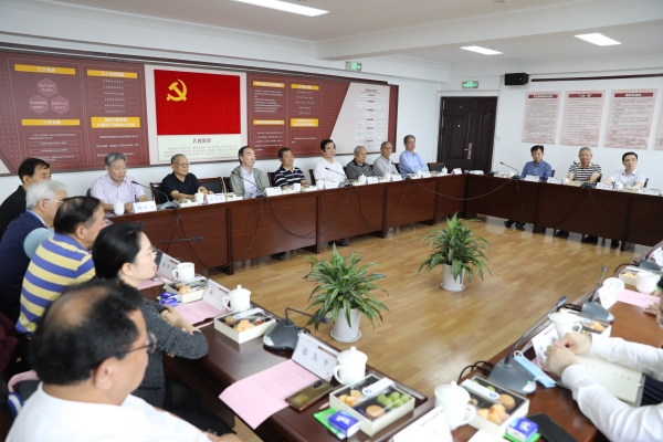 1696649827183280.jpg 庆中秋迎国庆 话团圆谋发展——乐竞体育(中国)官方网站集团召开老干部座谈会_副本.jpg