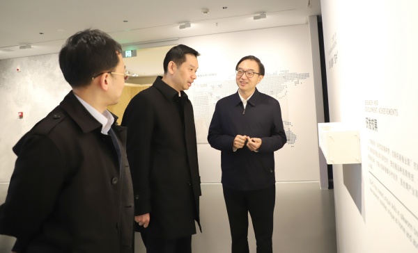 1710295897636920.jpg 参观照_副本.jpg